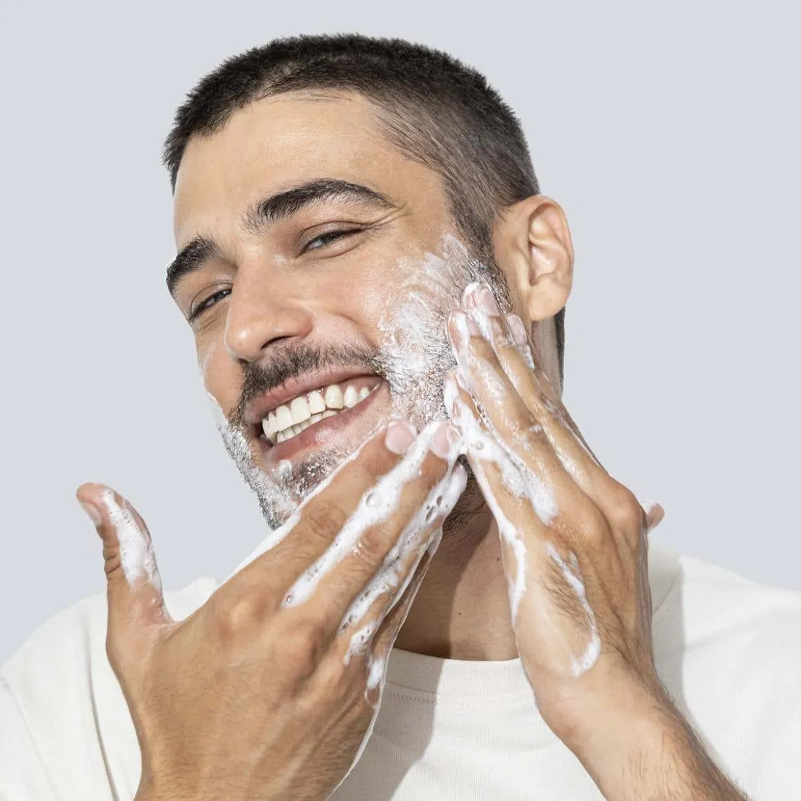 Gel detergente energizzante viso
