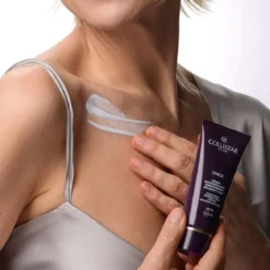 Unica Crema Ridensificante Uniformante Décolleté e Mani
