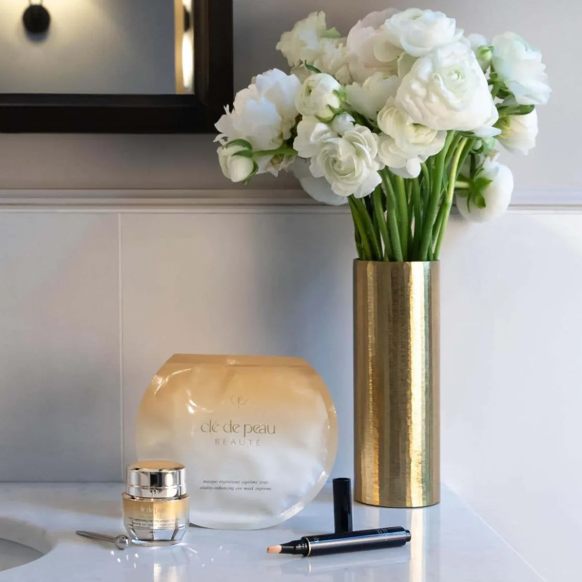 Vitality-Enhancing Eye Mask Supreme